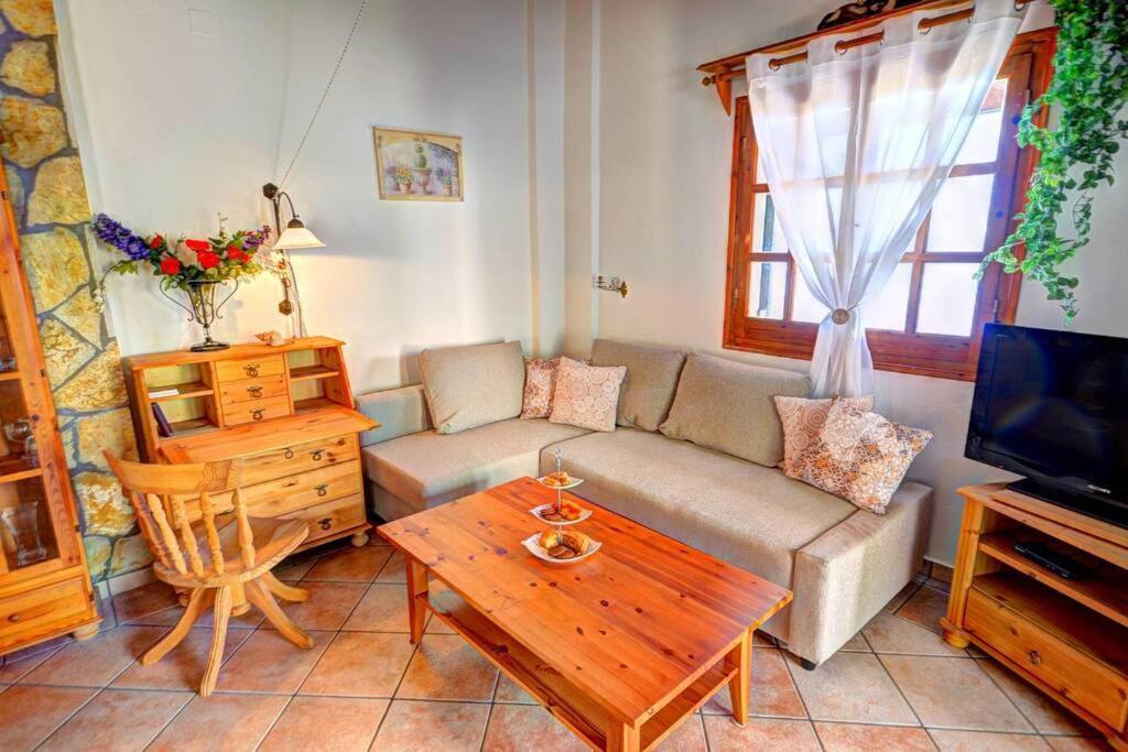 Rolling Stolis Home Katavolos ภายนอก รูปภาพ